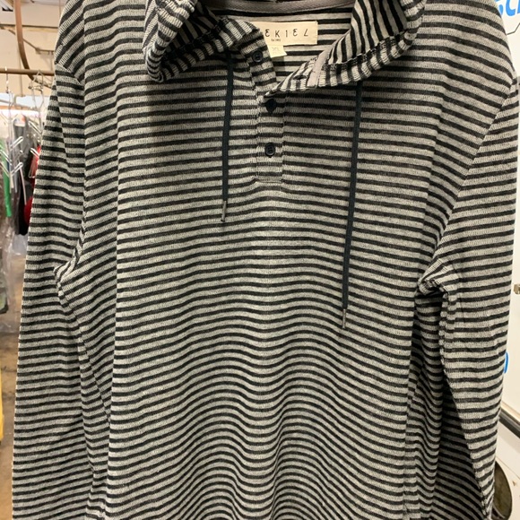 Ezekiel hoodie xl grey black stripes 3 buttons - Picture 2 of 6